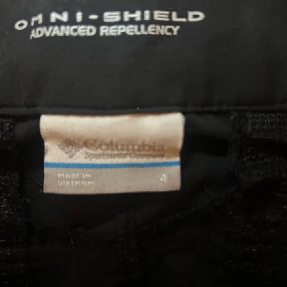 Columbia Omni Shield Black Cropped Pants - Picture 4 of 11